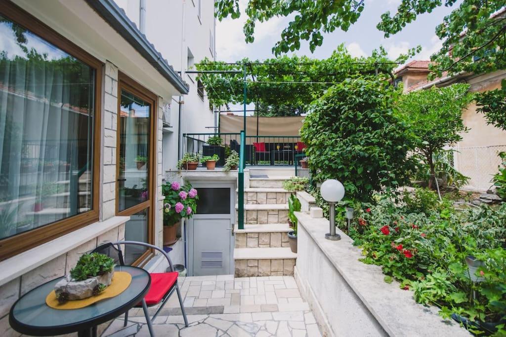 Marjan Hill 3-Br Apt,5 Guests Private Garden Near Beach Split Buitenkant foto